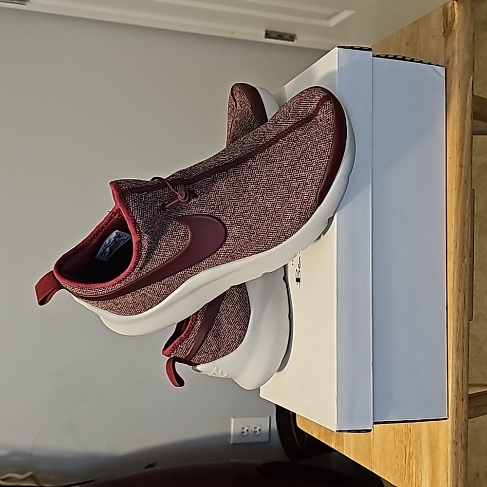 Nike slip-on walkers
